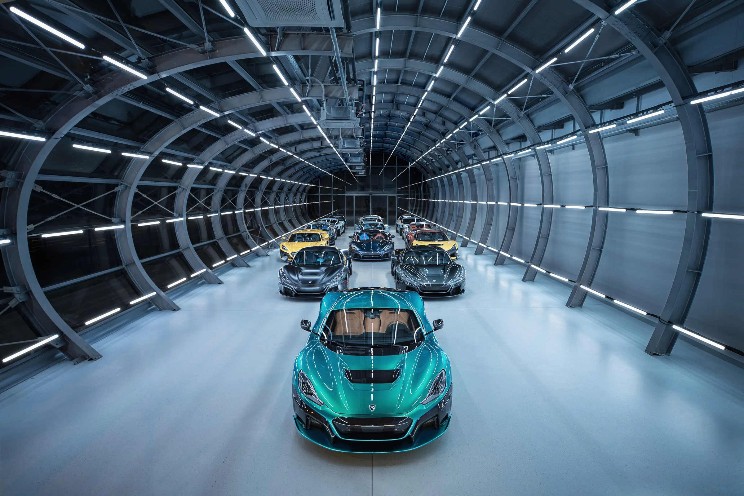 Hypergarage 中的 Nevera 车队